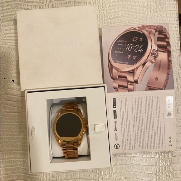 Michael Kors Access smartwatch - Picture 2 of 8